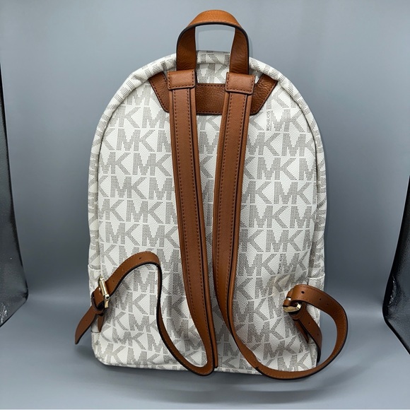 NWT Michael Kors Jet Set Signature Backpack Vanilla $298 - Picture 4 of 9